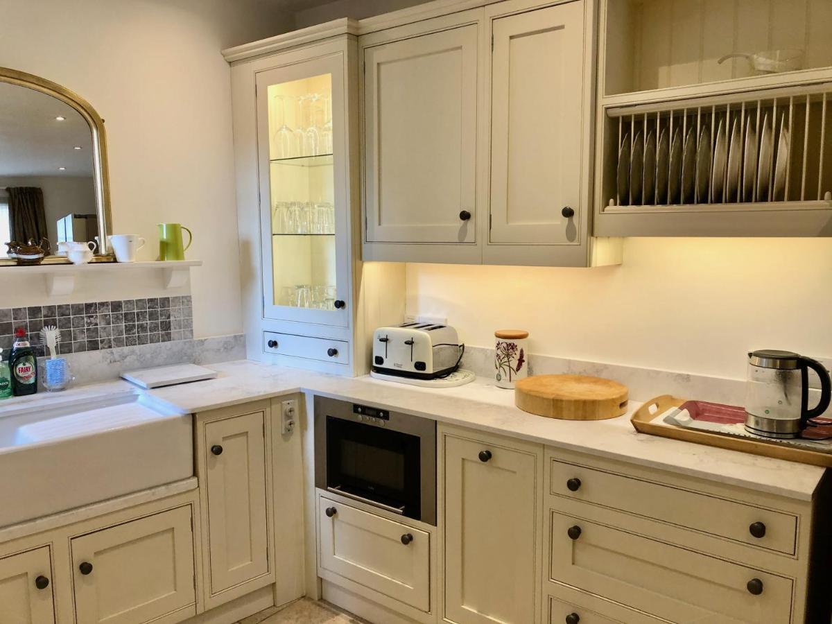 Lauras Townhouse Apartments Lansdown Slope Townhouse Бат Екстериор снимка