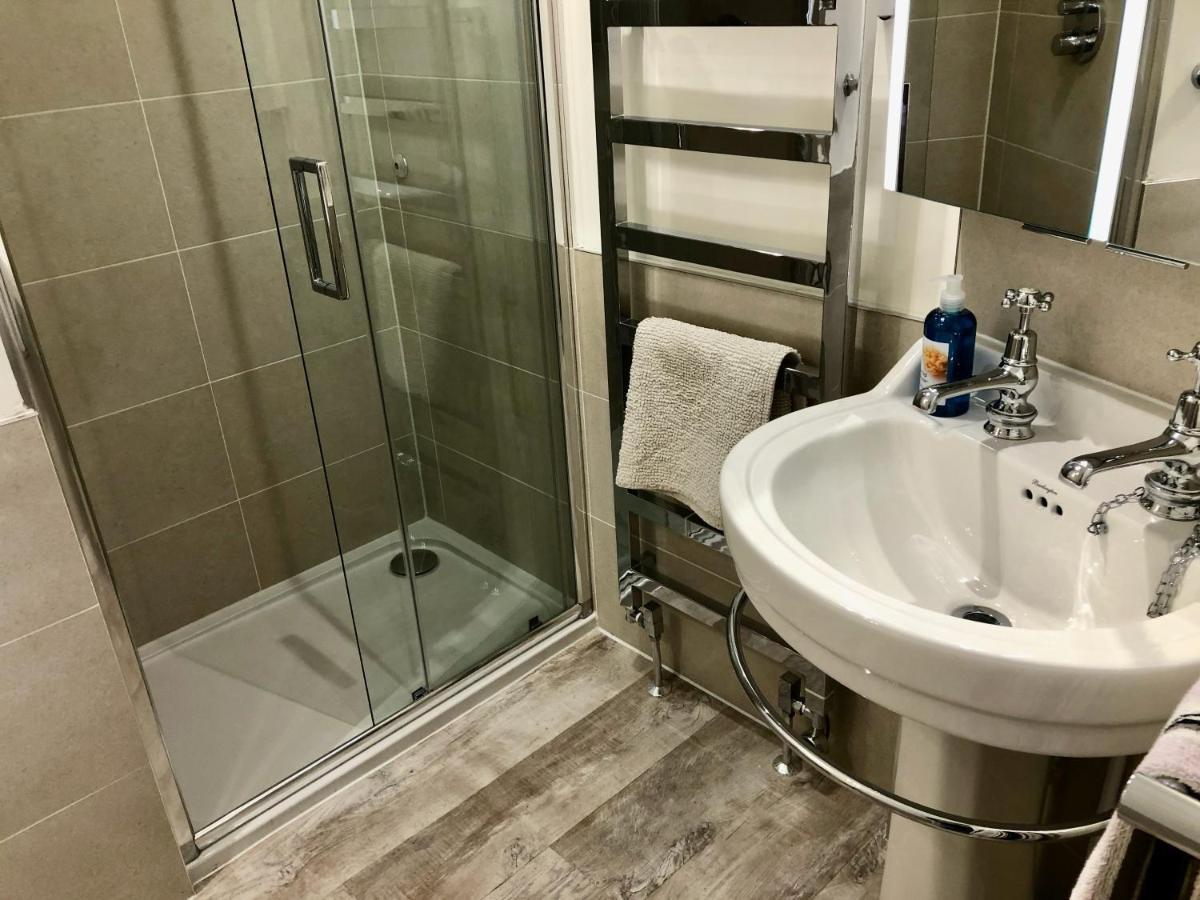 Lauras Townhouse Apartments Lansdown Slope Townhouse Бат Екстериор снимка