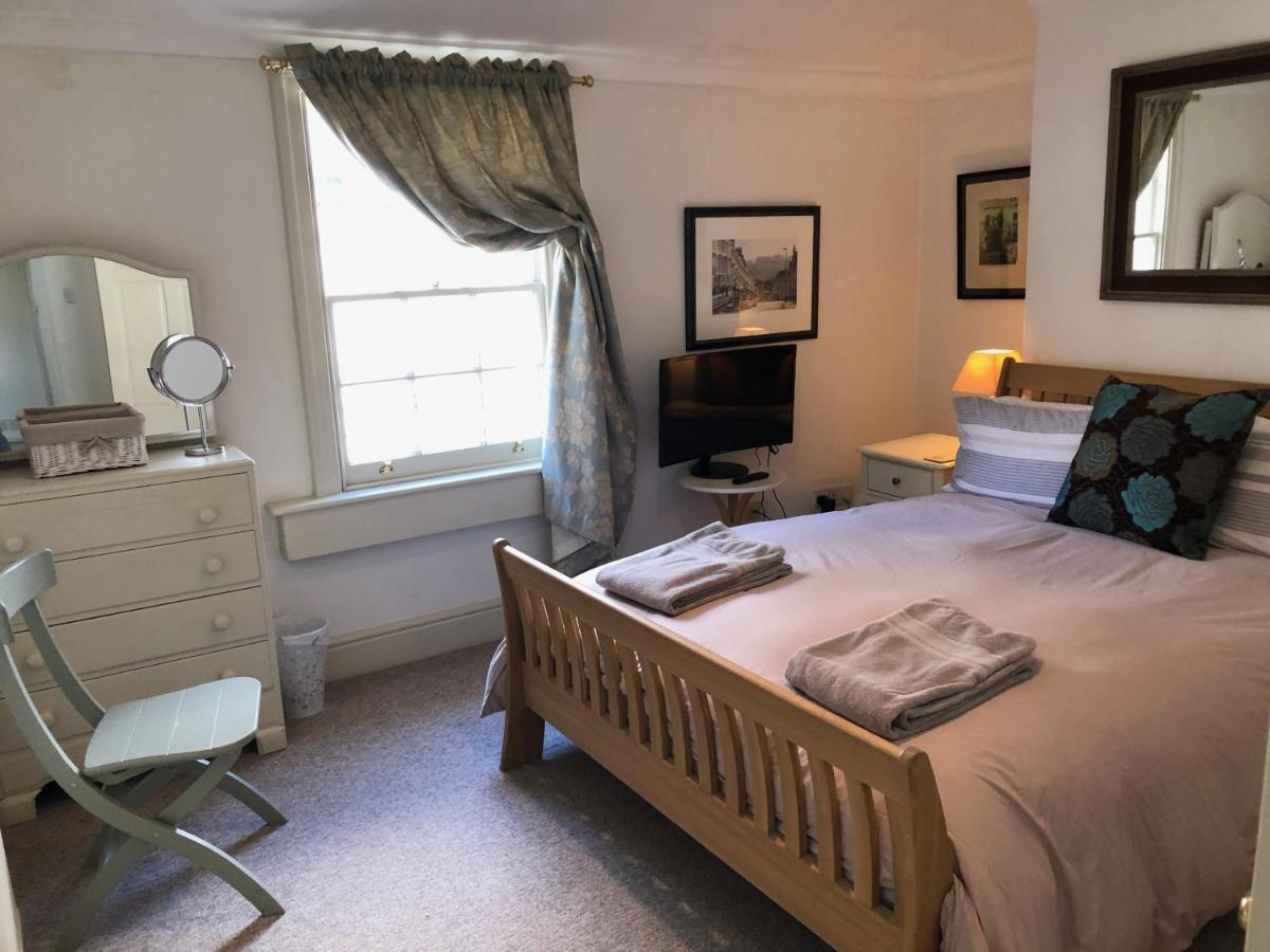 Lauras Townhouse Apartments Lansdown Slope Townhouse Бат Екстериор снимка