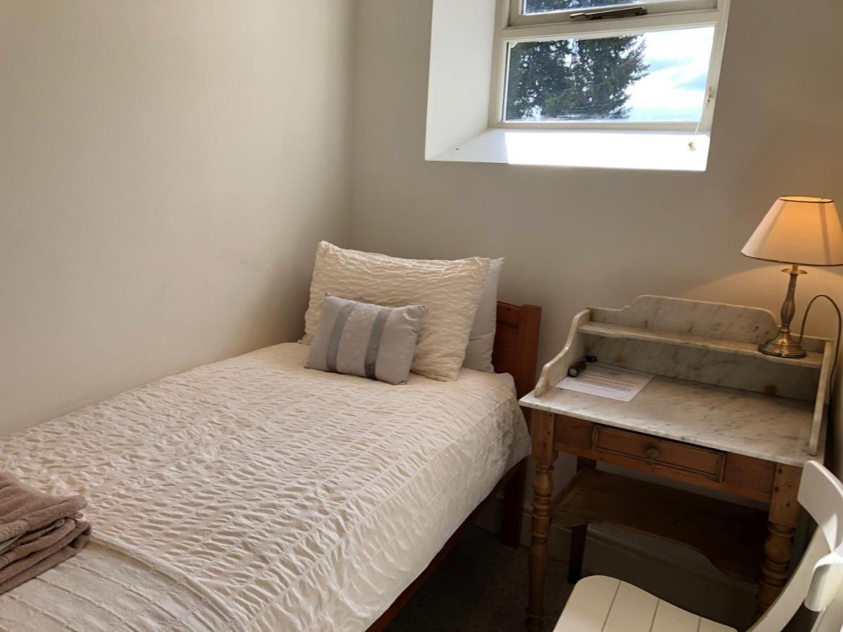 Lauras Townhouse Apartments Lansdown Slope Townhouse Бат Екстериор снимка