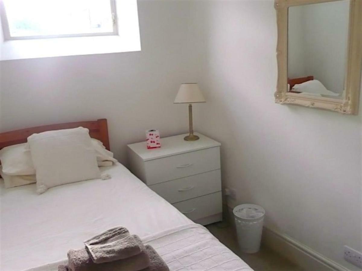 Lauras Townhouse Apartments Lansdown Slope Townhouse Бат Екстериор снимка