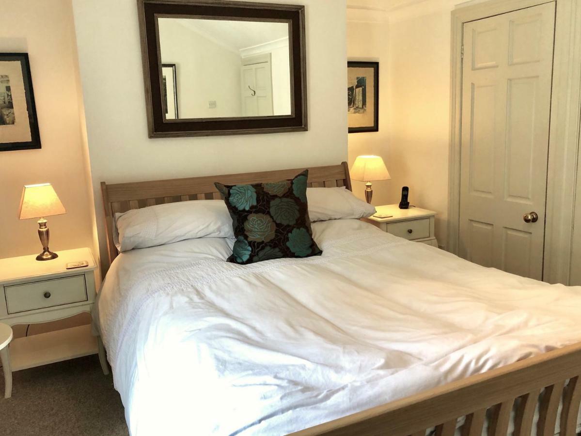 Lauras Townhouse Apartments Lansdown Slope Townhouse Бат Екстериор снимка