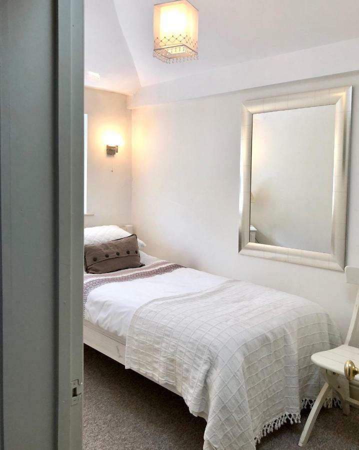 Lauras Townhouse Apartments Lansdown Slope Townhouse Бат Екстериор снимка