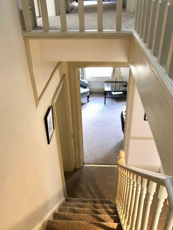Lauras Townhouse Apartments Lansdown Slope Townhouse Бат Екстериор снимка