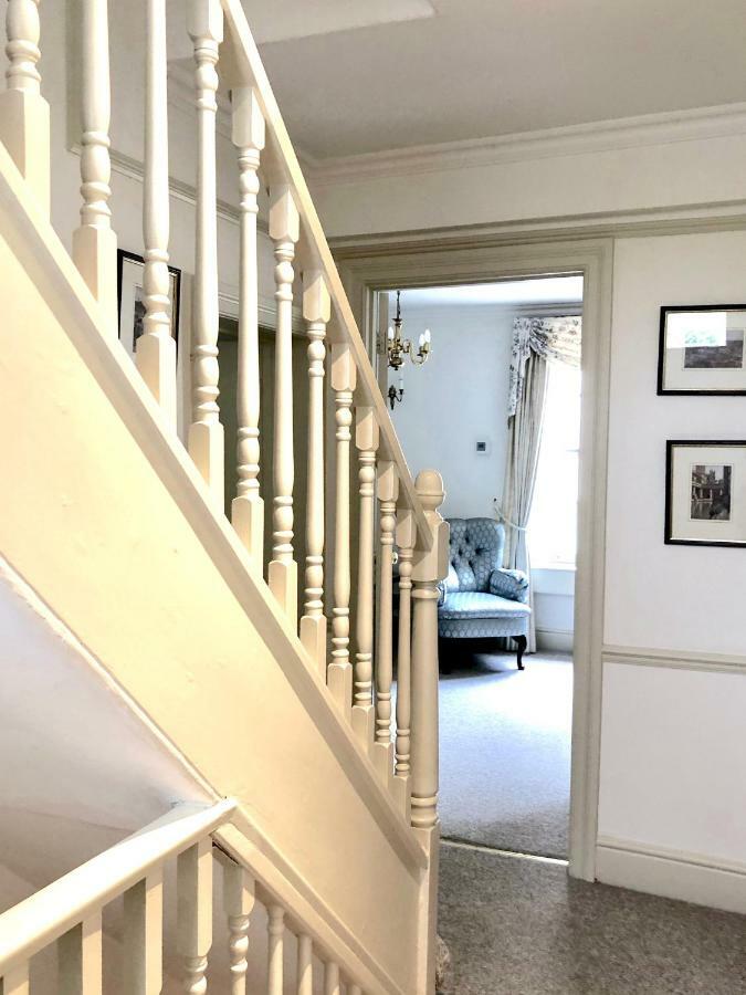 Lauras Townhouse Apartments Lansdown Slope Townhouse Бат Екстериор снимка